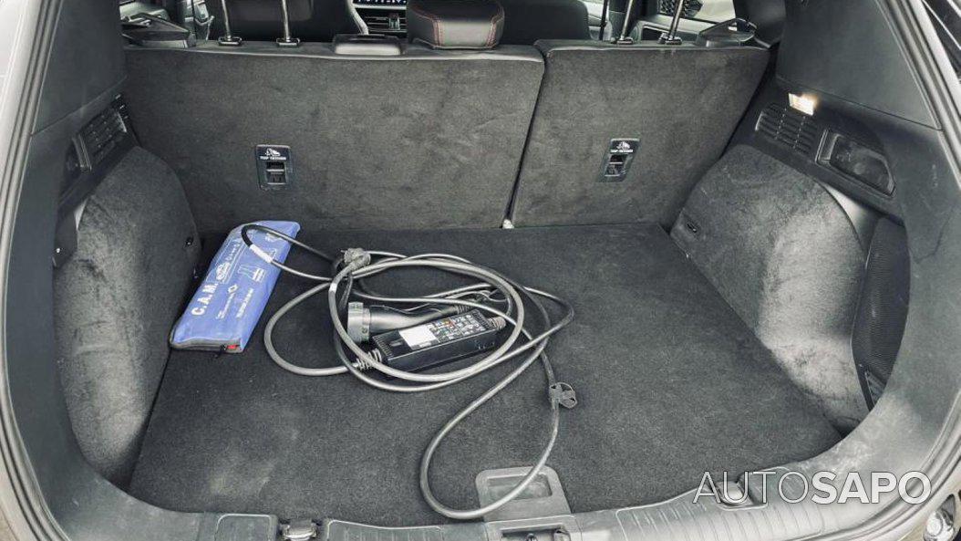 Ford Kuga 2.5 PHEV ST-Line X de 2024