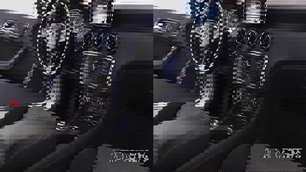 Mercedes-Benz Classe A 180 CDi B.E. Auto de 2016