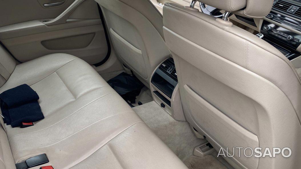 BMW Série 5 518 d Line Luxury Auto de 2011
