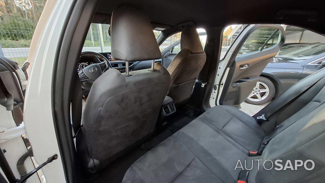 Lexus UX 250h Business de 2021