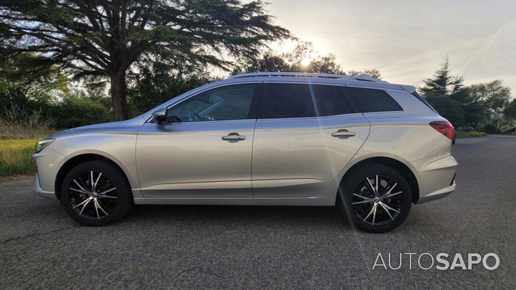 MG MG5 51kWh LUX de 2023