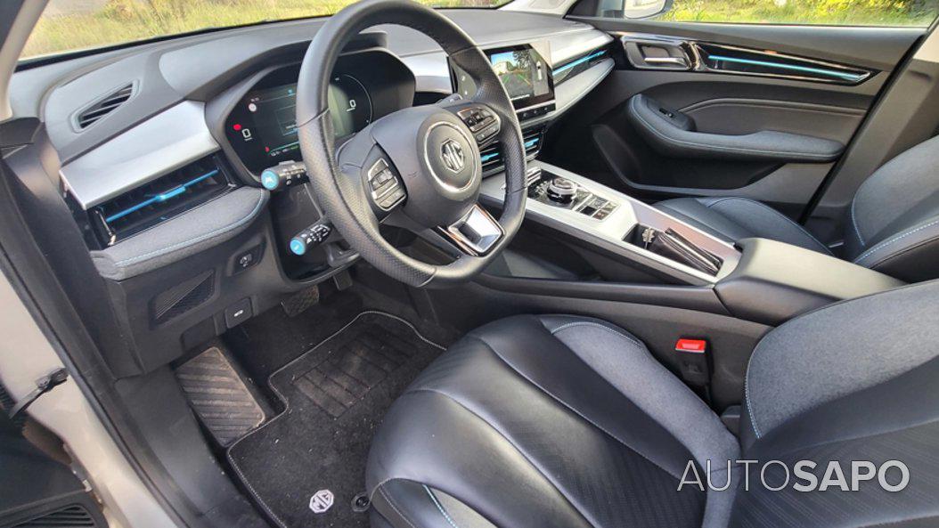 MG MG5 51kWh LUX de 2023