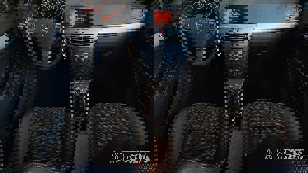 Opel Astra 1.7 CDTi Cosmo M6 de 2006