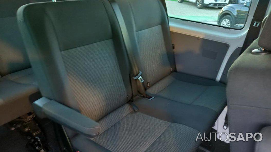 Volkswagen Transporter Kombi 2.0 TDI EXTRA AC de 2024