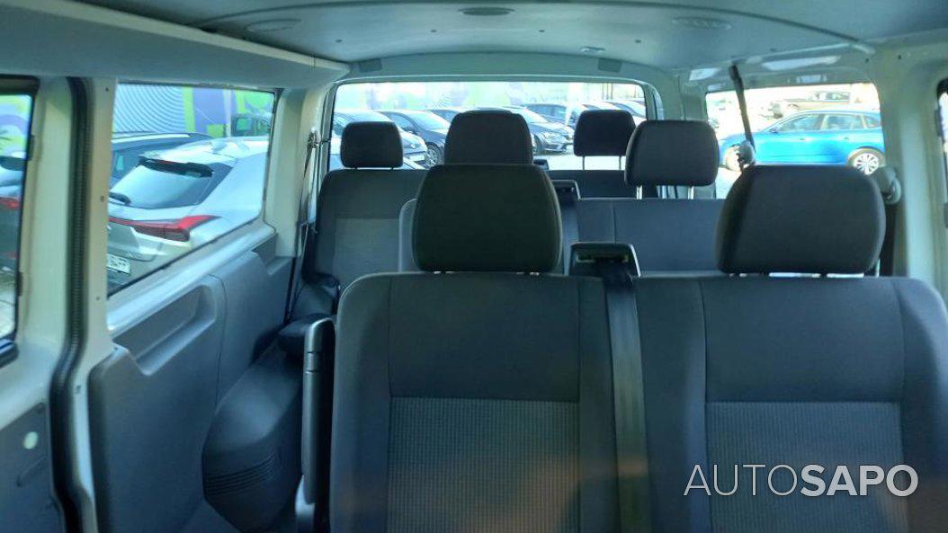 Volkswagen Transporter Kombi 2.0 TDI EXTRA AC de 2024