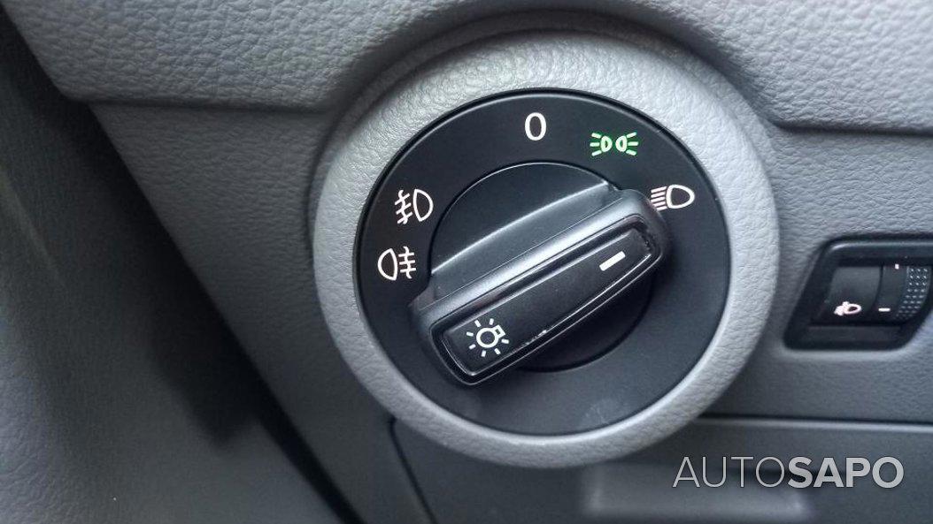 Volkswagen Transporter Kombi 2.0 TDI EXTRA AC de 2024