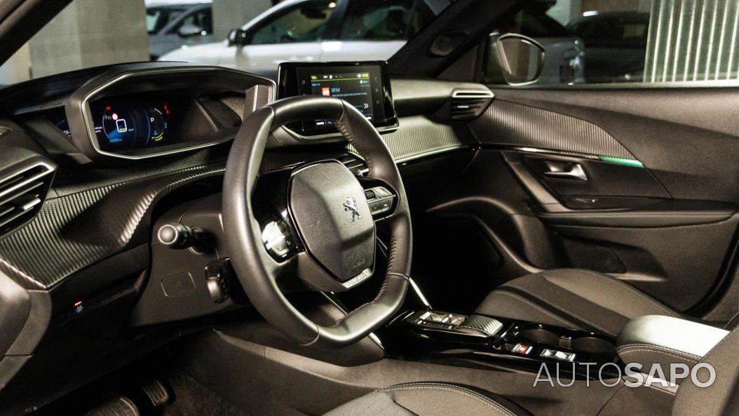 Peugeot e-2008 de 2023