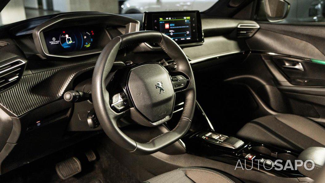 Peugeot e-2008 de 2023