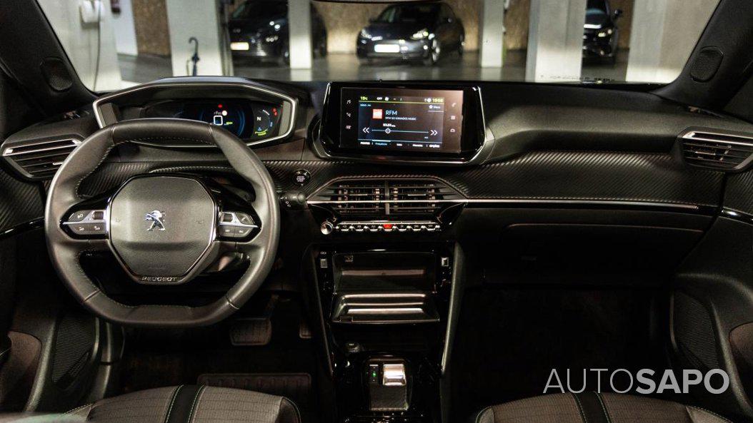 Peugeot e-2008 de 2023