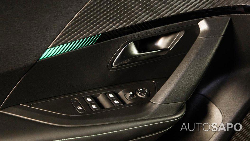 Peugeot e-2008 de 2023