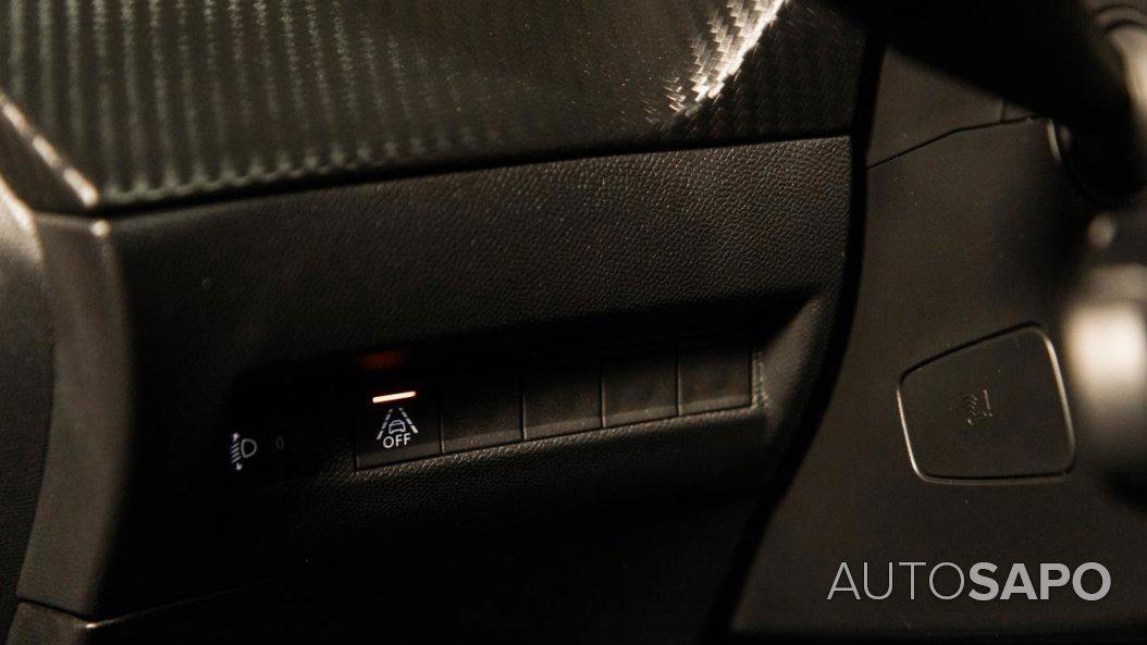 Peugeot e-2008 de 2023