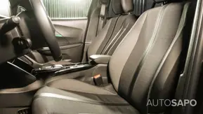 Peugeot e-2008 de 2023