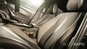 Peugeot e-2008 de 2023