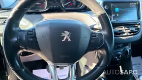 Peugeot 2008 1.2 PureTech Signature de 2019