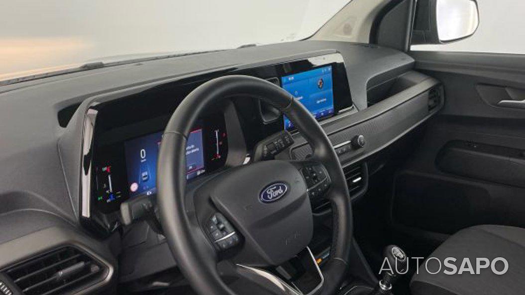 Ford Tourneo Courier 1.0 EcoBoost Titanium de 2025