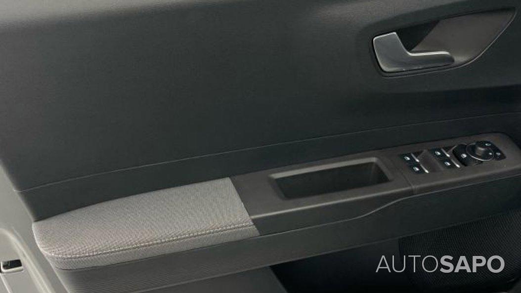 Ford Tourneo Courier 1.0 EcoBoost Titanium de 2025