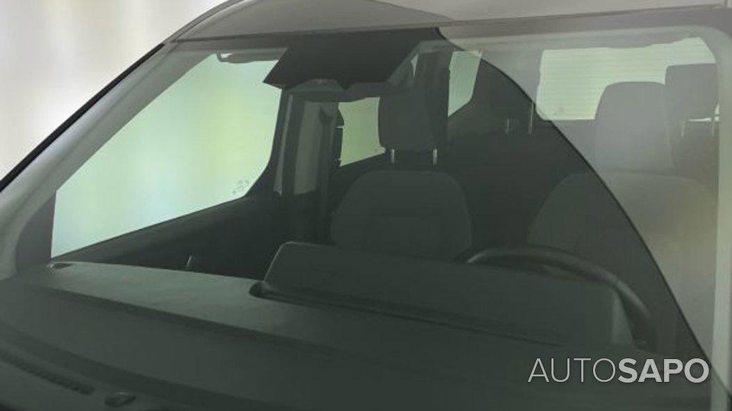 Ford Tourneo Courier 1.0 EcoBoost Titanium de 2025