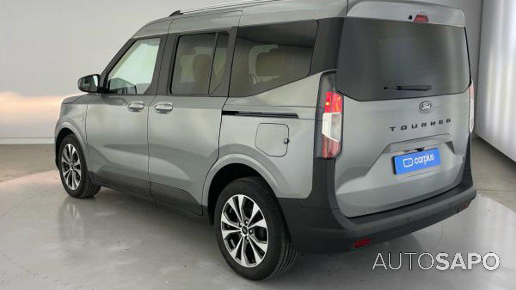 Ford Tourneo Courier 1.0 EcoBoost Titanium de 2025