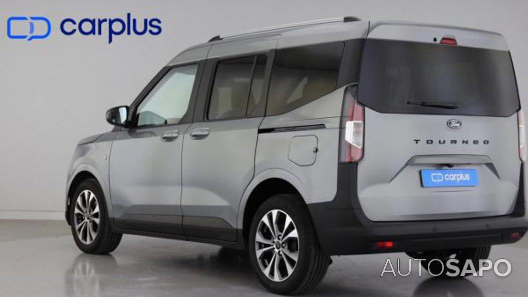 Ford Tourneo Courier 1.0 EcoBoost Titanium de 2025