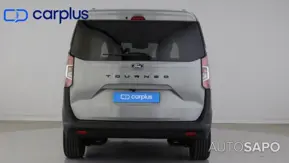 Ford Tourneo Courier 1.0 EcoBoost Titanium de 2025