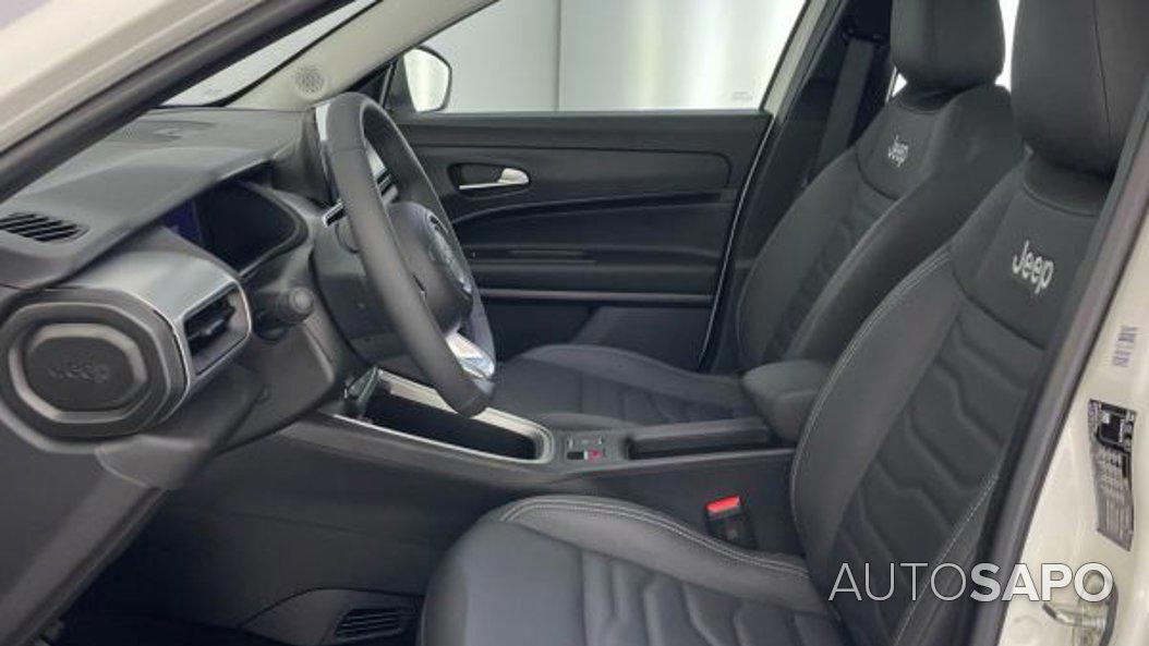 Jeep Avenger 54 kWh Atitude de 2025