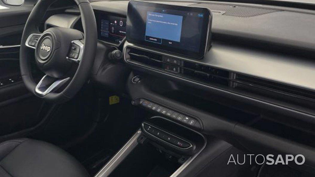 Jeep Avenger 54 kWh Atitude de 2025