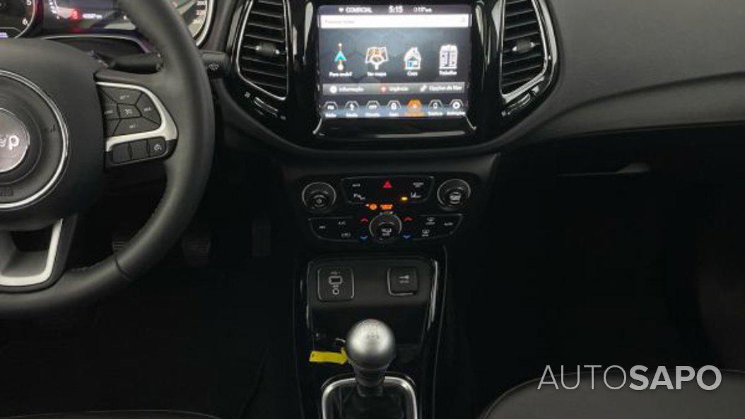 Jeep Compass 1.6 M-Jet Night Eagle de 2019