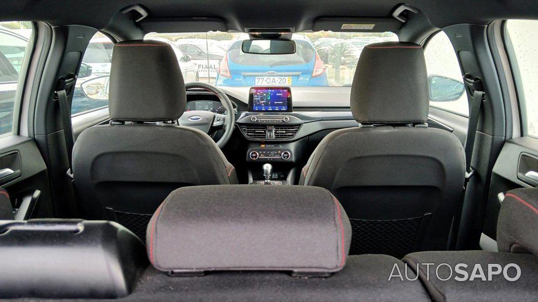 Ford Focus 1.0 EcoBoost ST-Line X de 2021