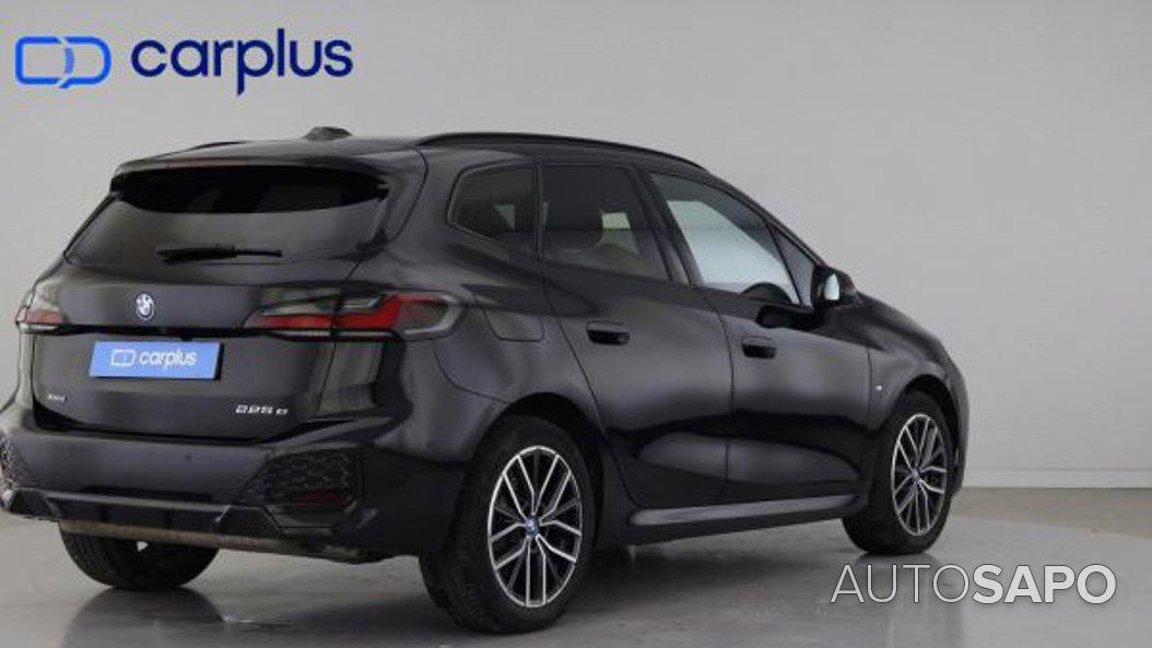 BMW Série 2 Active Tourer 225 xe Pack M de 2024