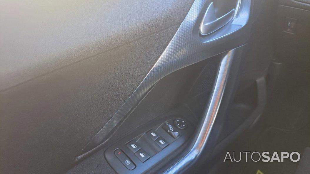 Peugeot 2008 1.2 PureTech Allure de 2018