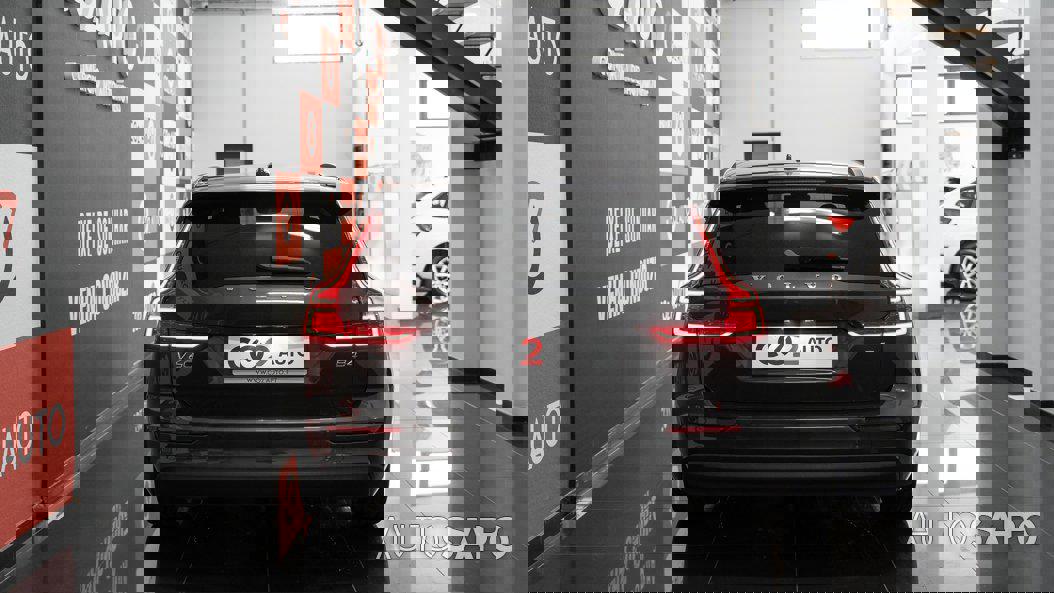 Volvo V60 2.0 B4 Momentum Plus Geartronic de 2022