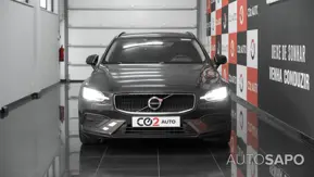 Volvo V60 2.0 B4 Momentum Plus Geartronic de 2022
