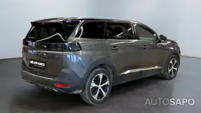 Peugeot 5008 de 2022
