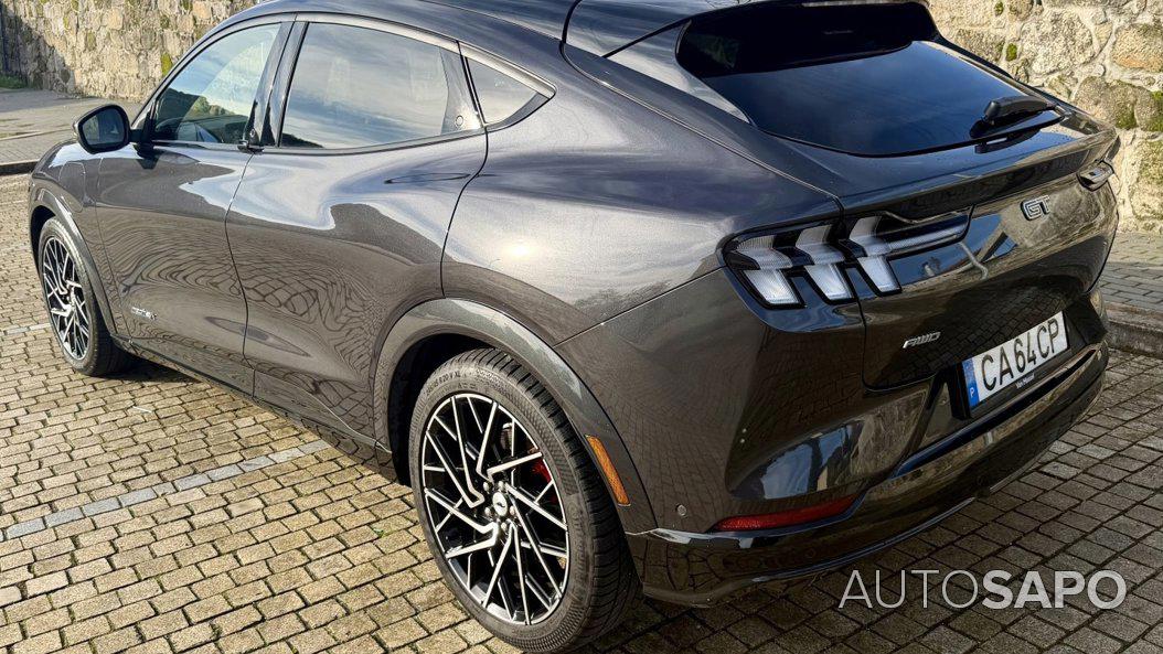 Ford Mustang Mach-E de 2022