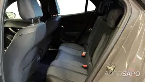 Peugeot 2008 1.2 PureTech Allure EAT8 de 2024