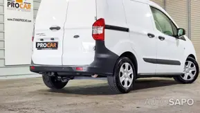 Ford Transit Courier de 2020