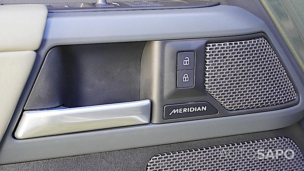 Land Rover Defender 2.0 P400e 110 AWD X-Dynamic SE de 2024