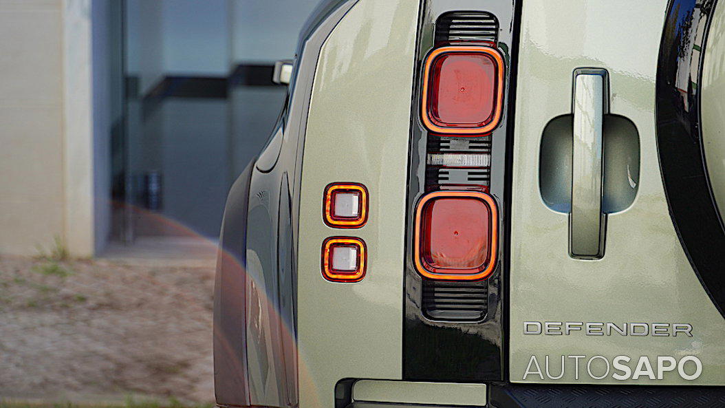 Land Rover Defender 2.0 P400e 110 AWD X-Dynamic SE de 2024