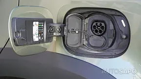 Land Rover Defender 2.0 P400e 110 AWD X-Dynamic SE de 2024