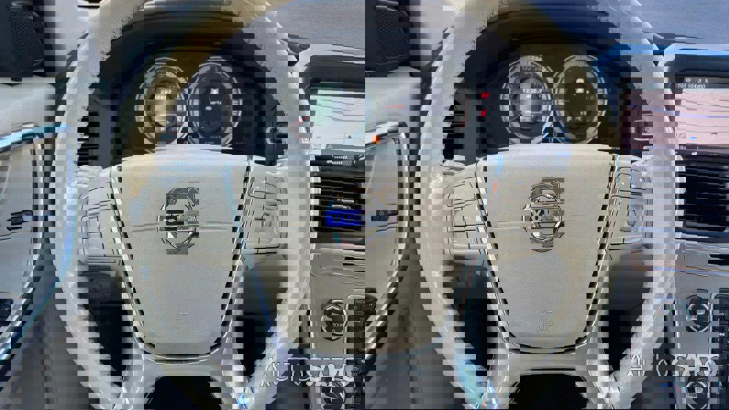 Volvo XC60 2.0 D3 R-Design Geartronic de 2011