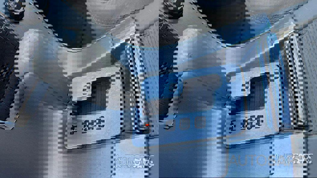 Volvo XC60 2.0 D3 R-Design Geartronic de 2011