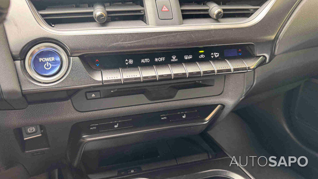 Lexus UX 250h Premium de 2021