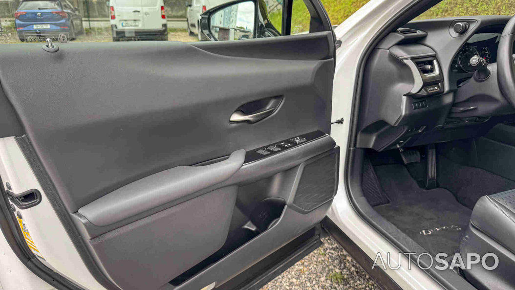 Lexus UX 250h Premium de 2021