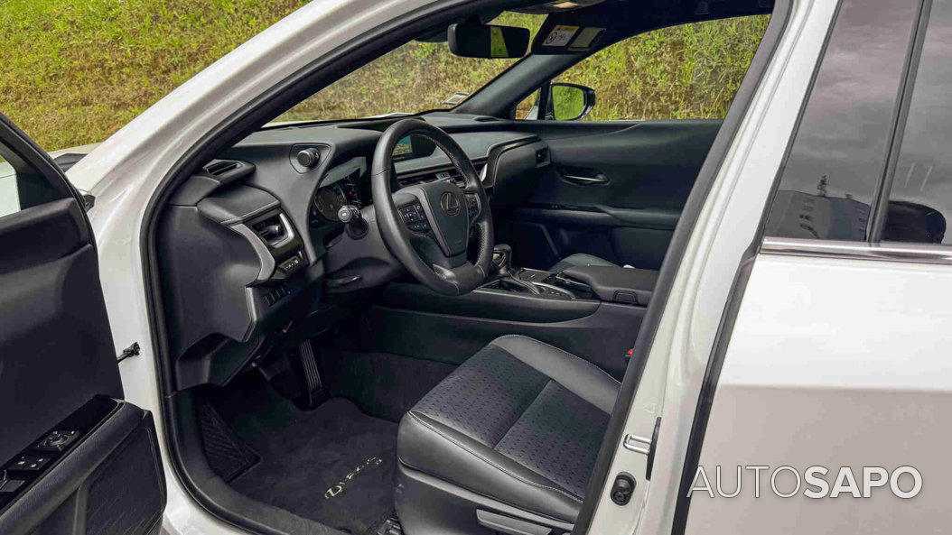 Lexus UX 250h Premium de 2021