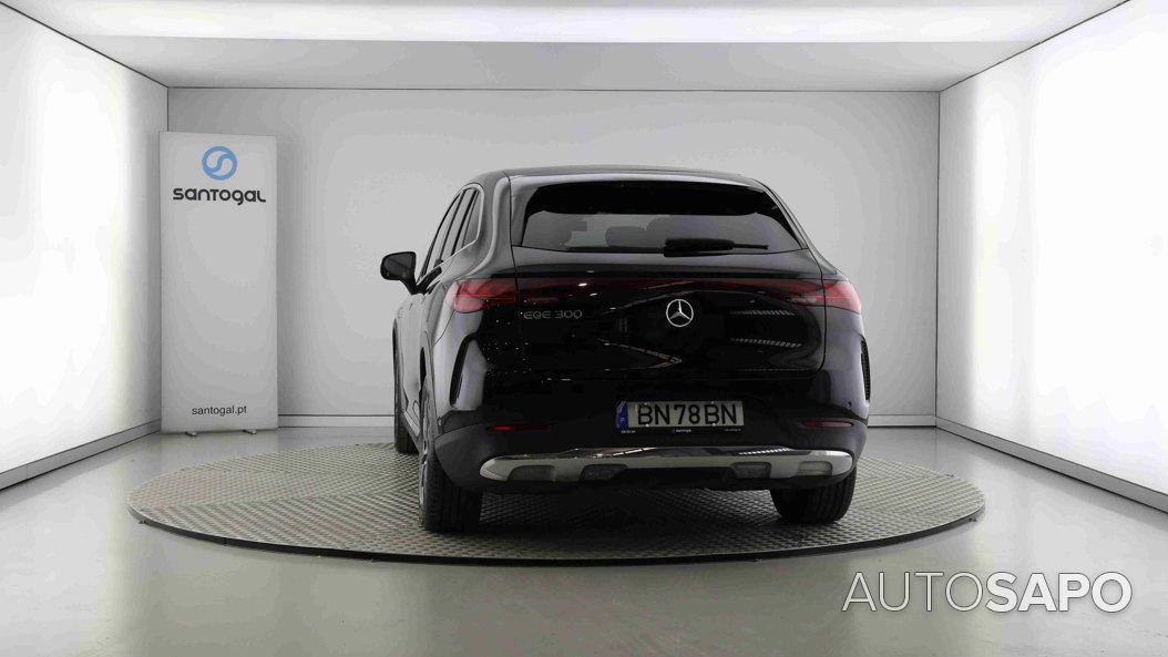 Mercedes-Benz EQE de 2024