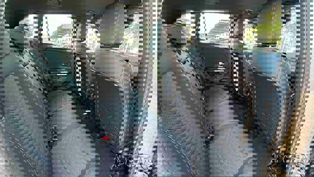 Mercedes-Benz 250 de 2024