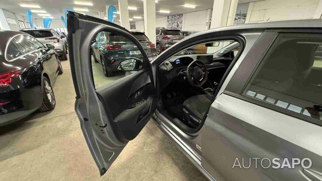 Peugeot 208 1.2 PureTech Style de 2025