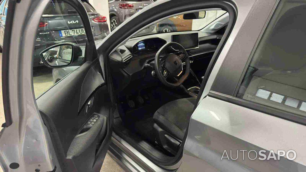 Peugeot 208 1.2 PureTech Style de 2025