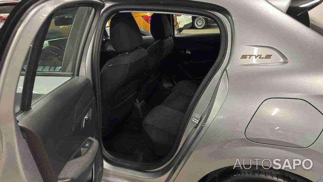 Peugeot 208 1.2 PureTech Style de 2025