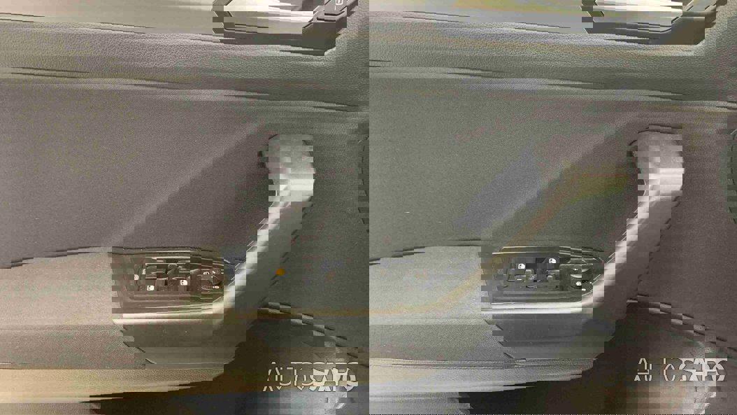 Volkswagen T-Roc 1.0 TSI de 2024